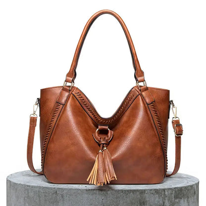 Nellie’s Elegant Sophistication | Shoulder Bag